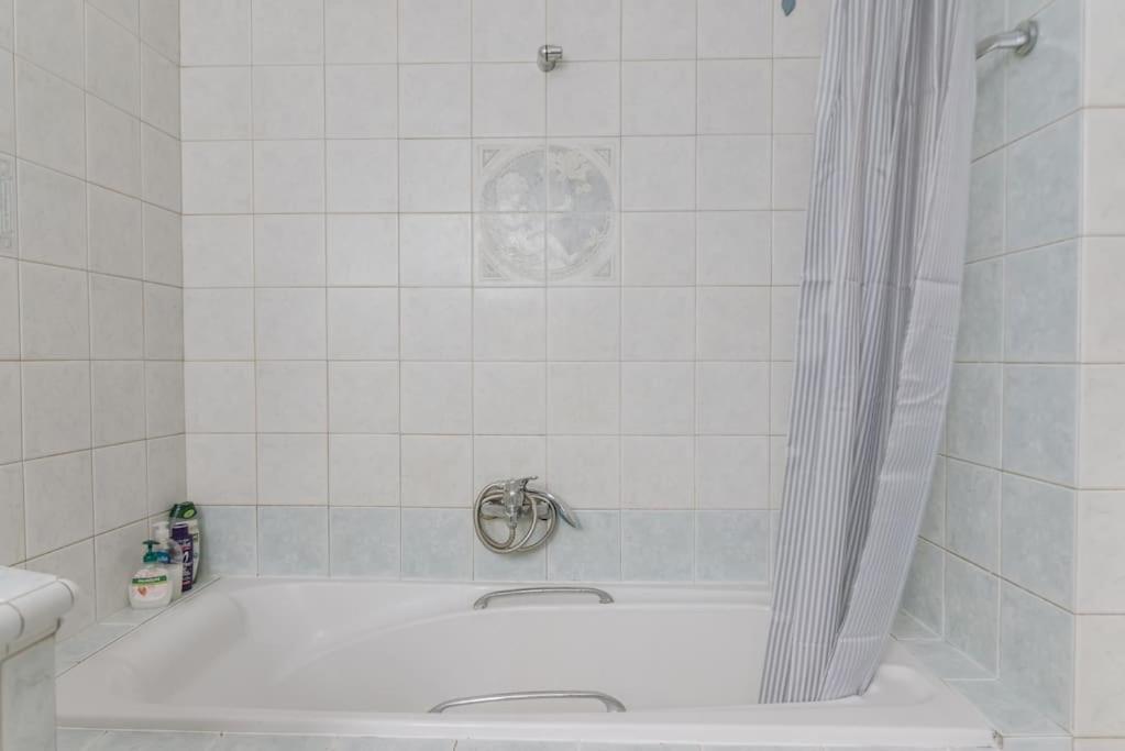 Sunny Apartment For Couples & Friends In Centre Iraklio Exteriér fotografie