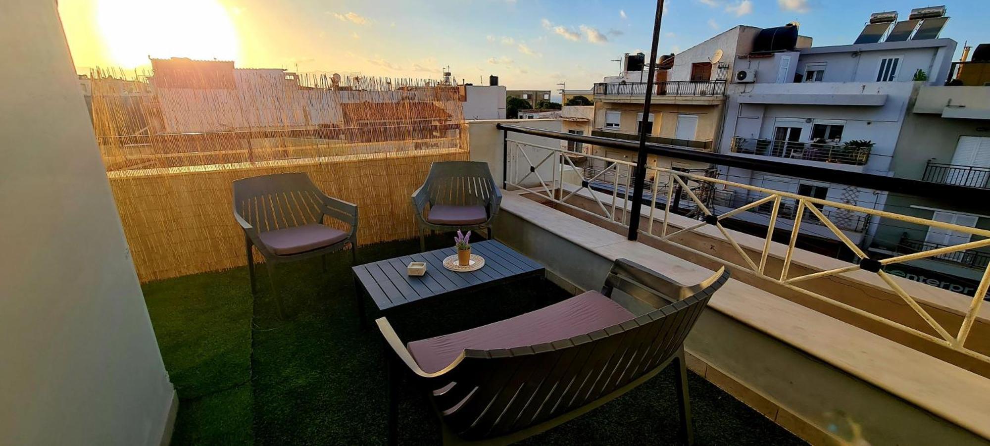 Sunny Apartment For Couples & Friends In Centre Iraklio Exteriér fotografie