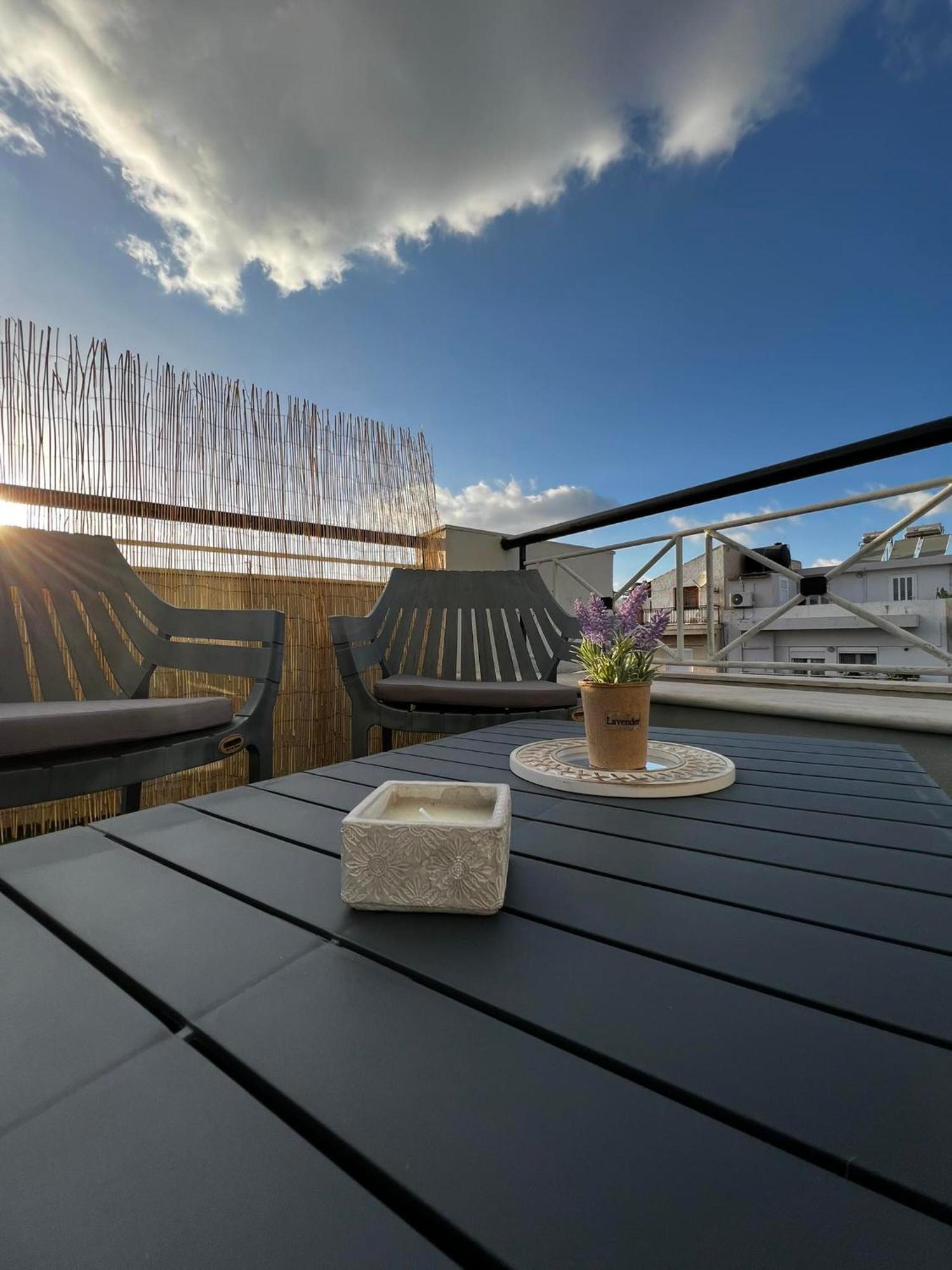 Sunny Apartment For Couples & Friends In Centre Iraklio Exteriér fotografie